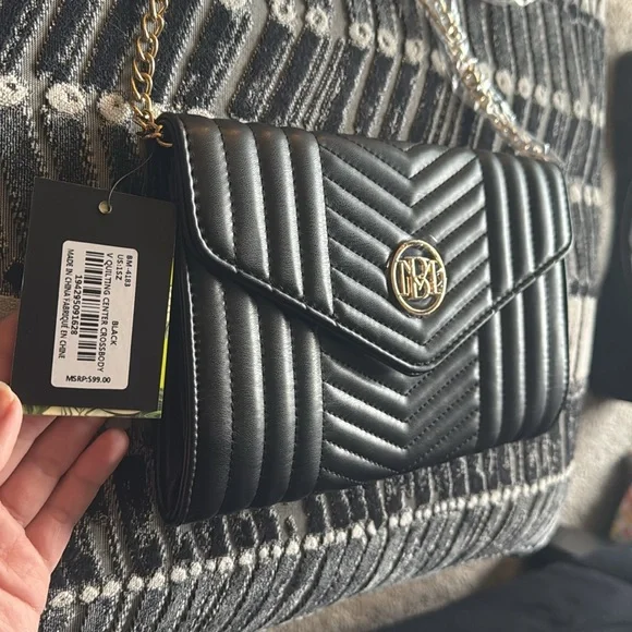 Badgley Mischka Black vegan leather Chevron Quilted Crossbody NWT DEADSTOCK - Picture 4 of 11